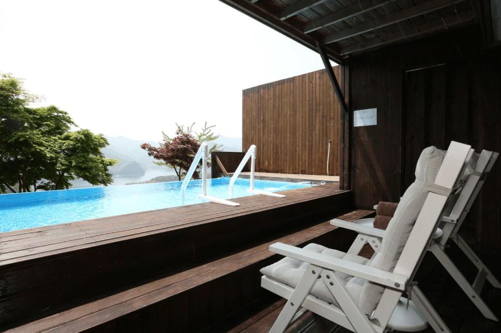 Chungju Penates Poolvilla A Exterior foto